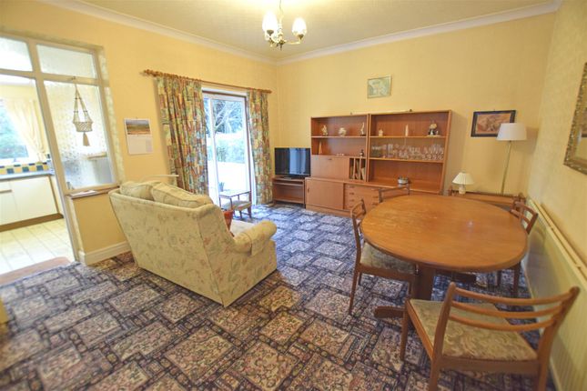 7, Pantbach Place, Cardiff photo 3