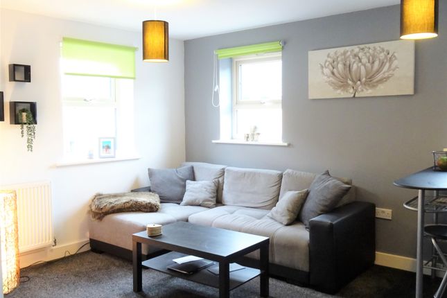 36, Fallbrook Road, Castleford photo 2