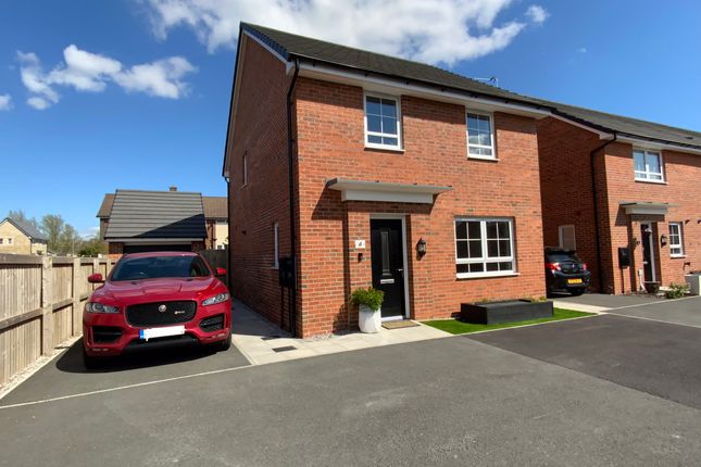 Thumbnail Detached house for sale in Oakfield Close, Hyde