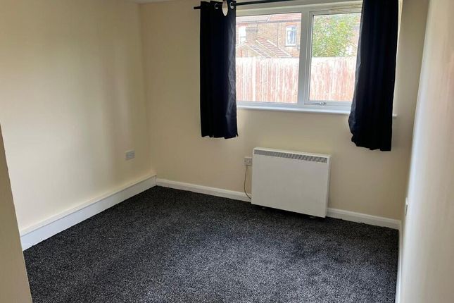 94, Milliners Court, Luton photo 5