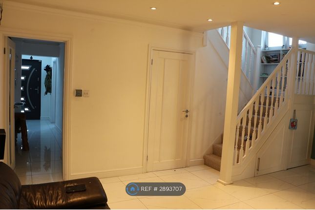 Bramley Close, Maidenhead photo 2