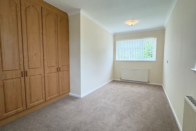 46,, Durkar Lane, Wakefield photo 4