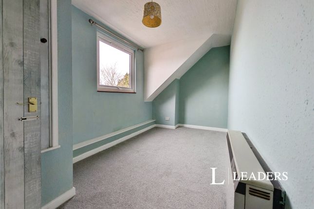 Flat 2, 25, Burgess Road, Hampshire photo 3