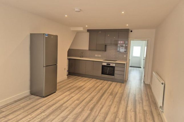 Flat to rent in Forest Road, Blackhorse Road, London