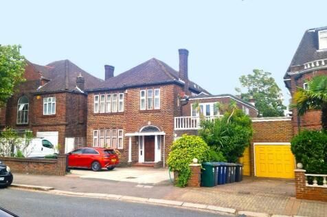 6-bed house on 8 Green Lane, Hendon, London, £2,250,000