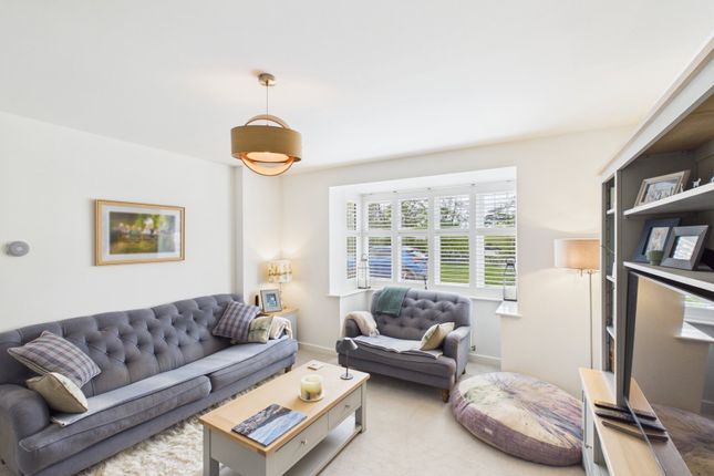 8 Welham Close, Haughley photo 3