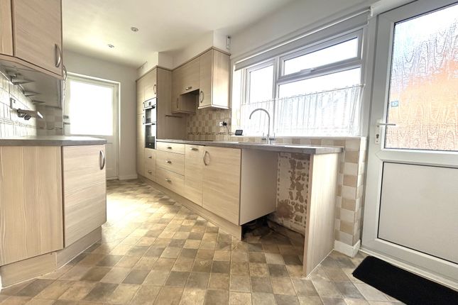 44 Wessex Way, Gillingham photo 4