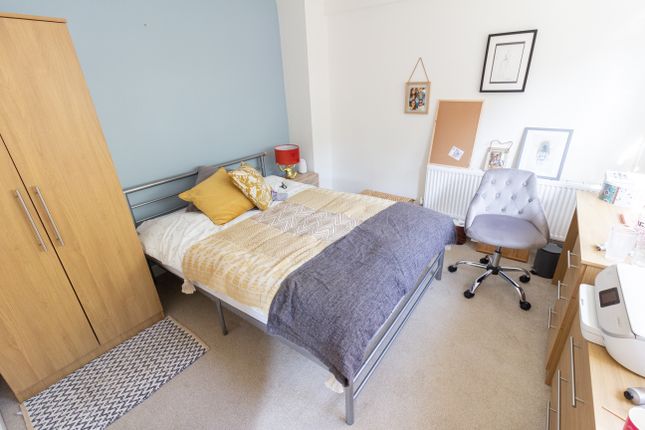 Thumbnail Room to rent in Fiona Close, Winchester, Hampshire