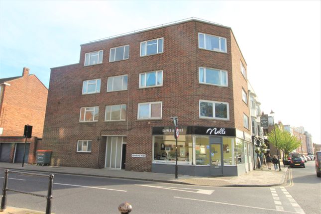 Thumbnail Flat to rent in High Street, Portsmouth