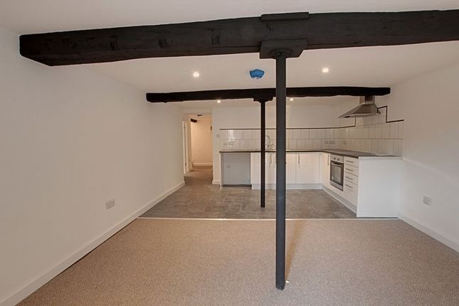Flat 4,Rosefield House, Polebarn Road, Trowbridge photo 2
