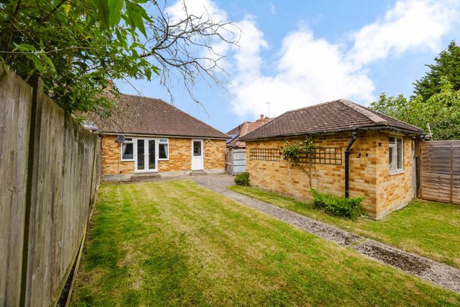 14 Woodlands Way, Billingshurst photo 2