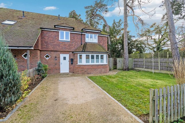 Thumbnail Semi-detached house for sale in Sherwoods Road, Oxhey