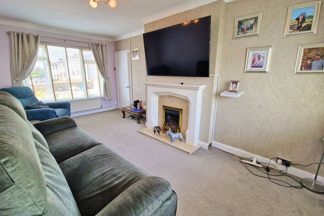 20, CRIBBWR SQUARE, KENFIG HILL photo 3