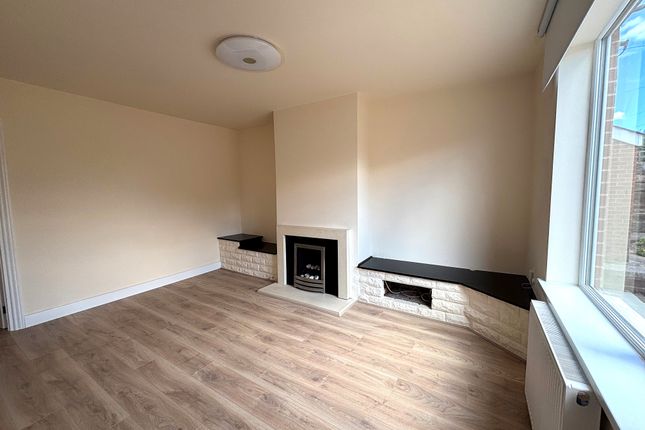 46, Exeter photo 2