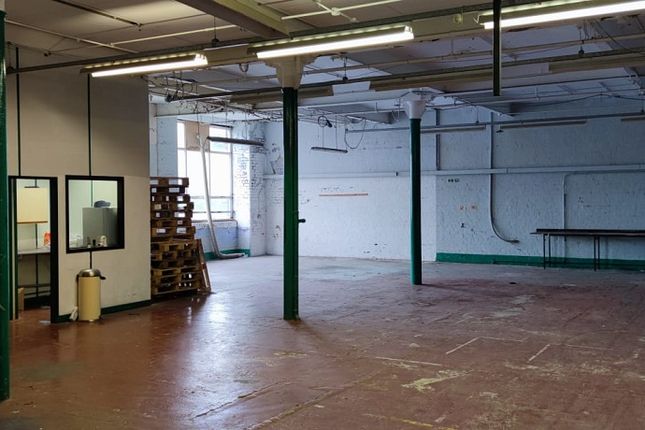 Light industrial to let in Tennyson Street, Bolton