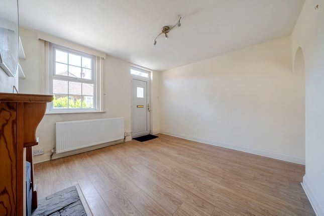 67B,, Upper Hale Road, Farnham photo 4