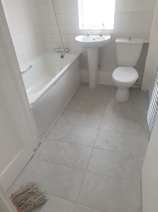 255a Green Street, Enfield photo 5
