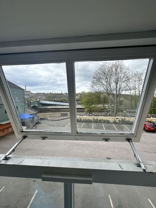 Apt 8, Sandford Place, Leeds photo 4