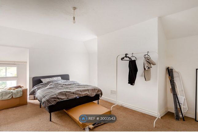 A Fore St, Redruth photo 2