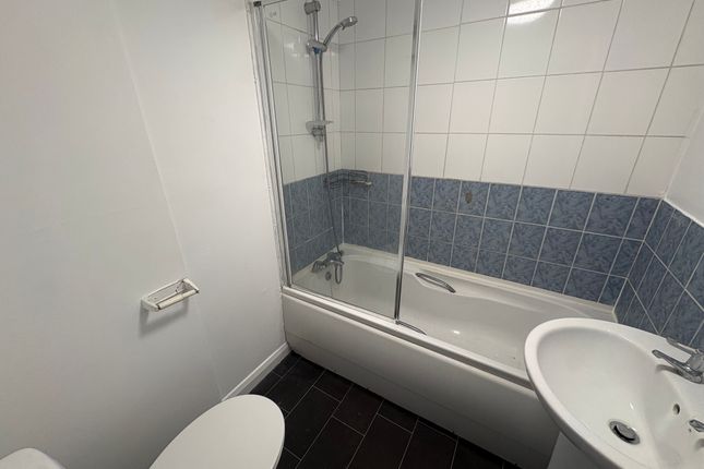 Flat 8  Shelly House 3-4, High Street, Bognor Regis photo 5