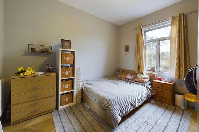 19a, Greenhill Road, Harrow photo 4