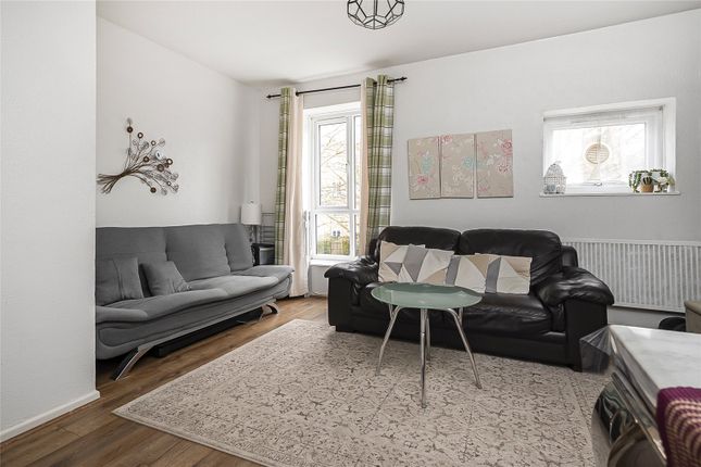 76, Stroud Crescent, London photo 3