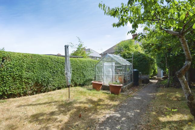11, Holymoor Road, Chesterfield photo 4