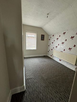 Thumbnail Room to rent in Newlands Road, Middlesbrough