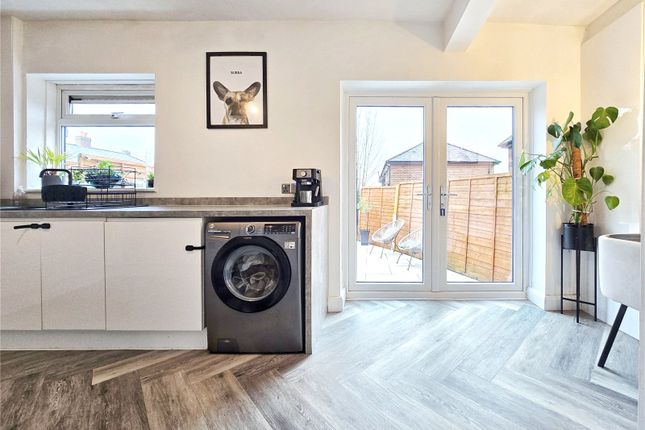 2, Ashwood Avenue, Bury photo 4