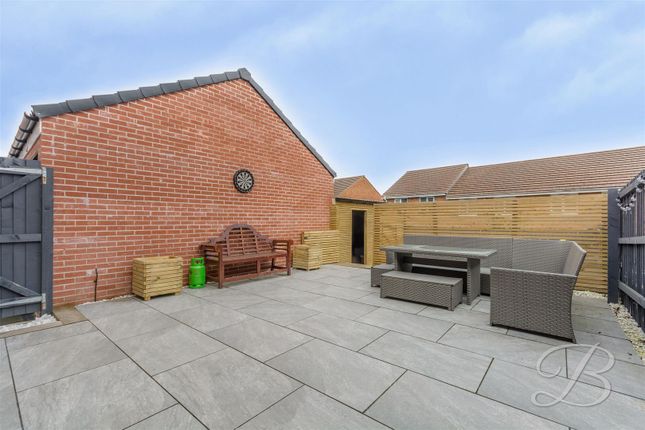 Town house for sale in Blackthorn Gardens, Clipstone Village, Mansfield