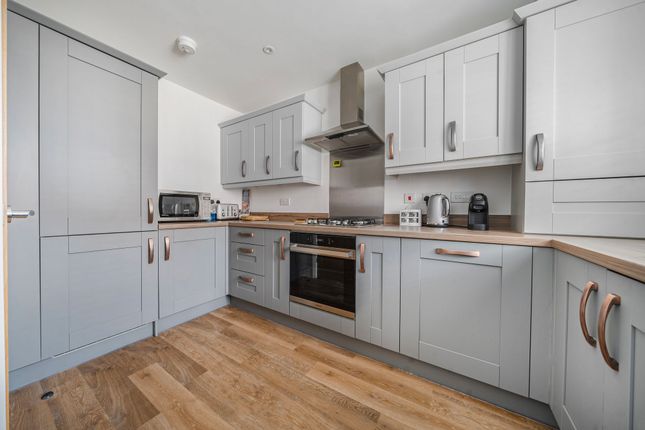 33 Farmer Close, Bognor Regis photo 2