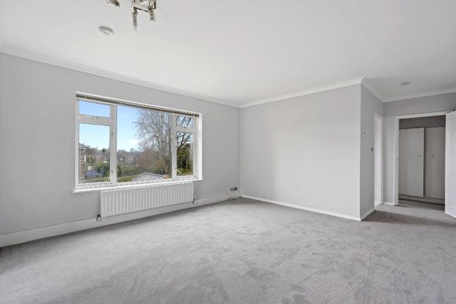 Flat 9, High Wigsell, 35, Twickenham Road, Teddington photo 2