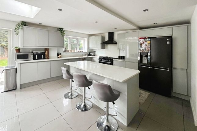 30, Reynolds Road, Warwickshire photo 2