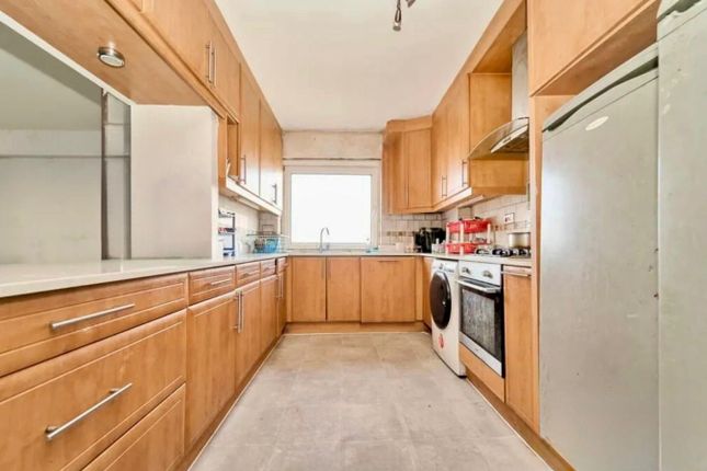 Flat 27, Westbourne House, Hounslow photo 4