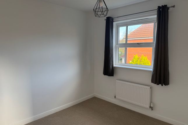 22, Heron Drive, Penkridge, Stafford photo 5