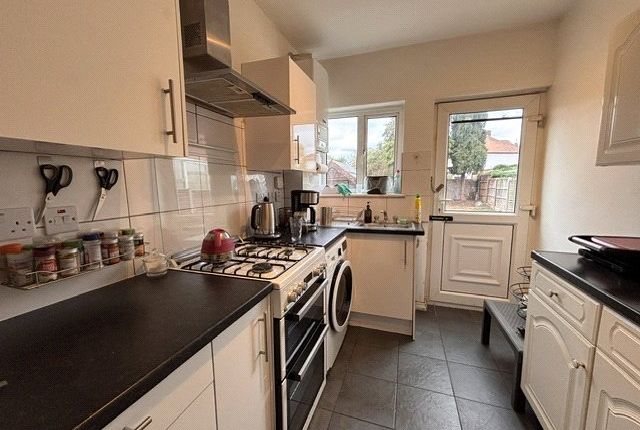154, Vernon Road, Feltham photo 4