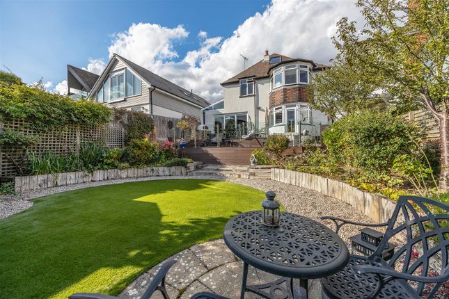 96, Hillside Crescent, Leigh-On-Sea photo 4