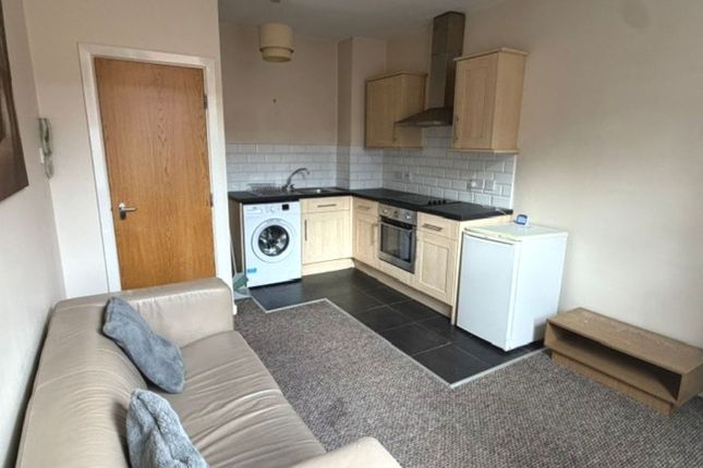 Flat 1, 117, Queen Street, Leeds photo 2