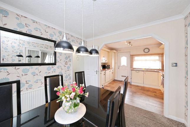 22, Riverdale Park, Bent Lane, Chesterfield photo 4