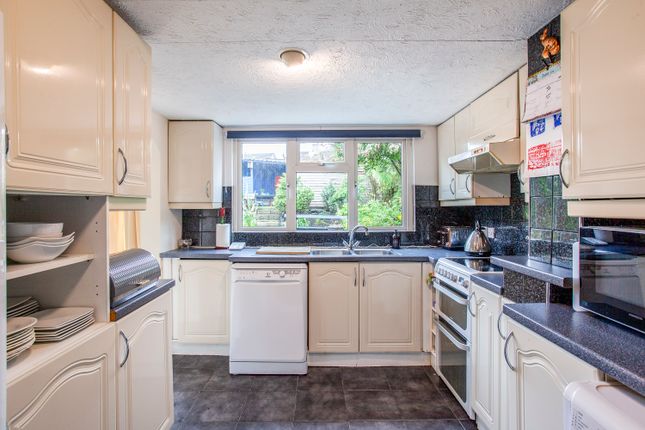 110, Main Road, Sheffield photo 4