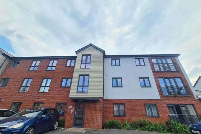 Flat to rent in Gateway Grove, West Wick