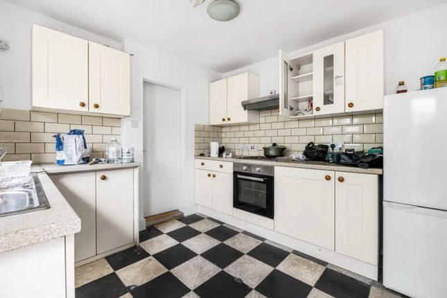 3-bed house on 1, Clarendon Road, Croydon, £2,200/mo