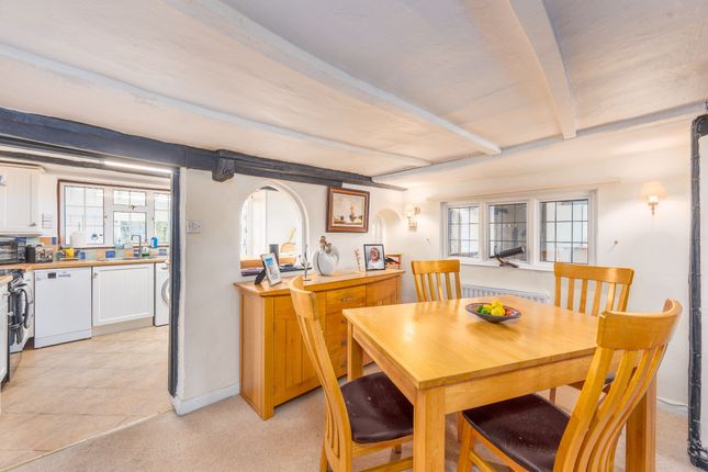 2 Plovers Cottage, Plover Lane, Hook photo 4