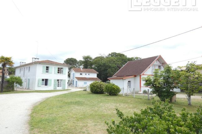 Thumbnail Villa for sale in Carcans, Gironde, Nouvelle-Aquitaine
