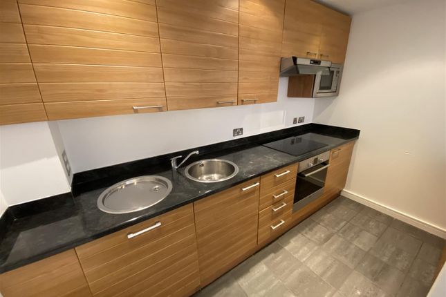 Apartment 94, The Quadrangle, Manchester photo 3