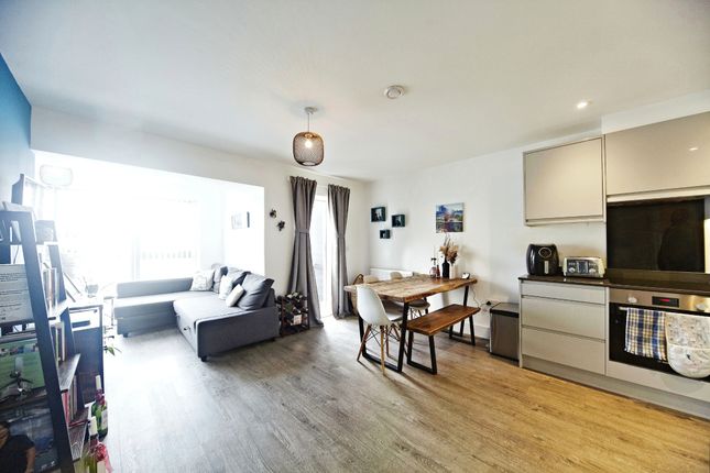 Flat for sale in Mill Green Road, Mitcham