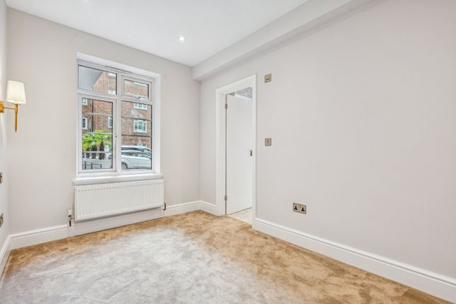 Flat 23, Greville Hall,, Greville Place, London photo 4