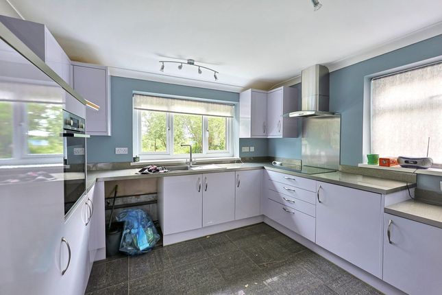 33, Tanygraig Road, Llanelli photo 4