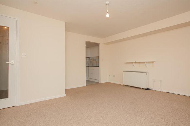 49, Worcester Drive, Didcot photo 4
