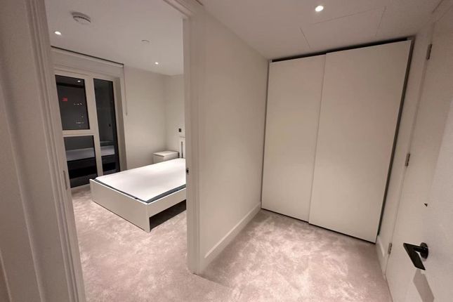 28 Cassini Apartments, London photo 4